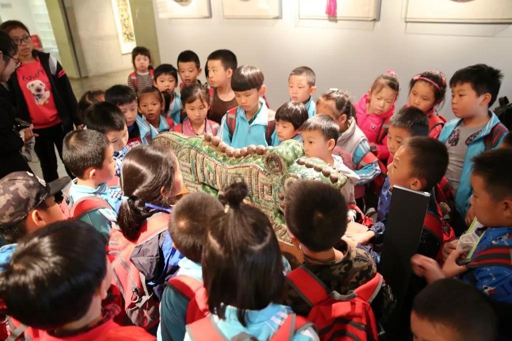 教育部發文：2019年嚴查“國學班”“讀經班”“私塾”替代義務教育！